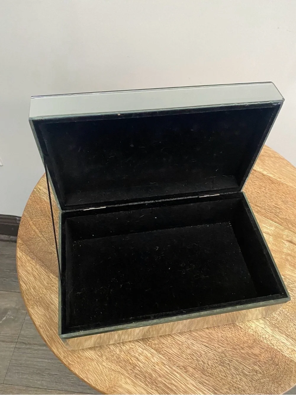 Mirrored 'Shine' Decorative Jewelry Box - Silver